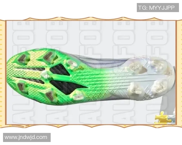 球星穿的足球鞋钉数解析不同钉数如何影响比赛表现与球场表现