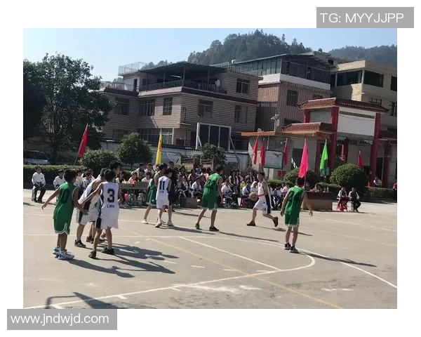 绿茵巨星闪耀赛场尽显风采激情瞬间定格杂志封面 绿茵巨星闪耀赛场尽显风采激情瞬间定格杂志封面