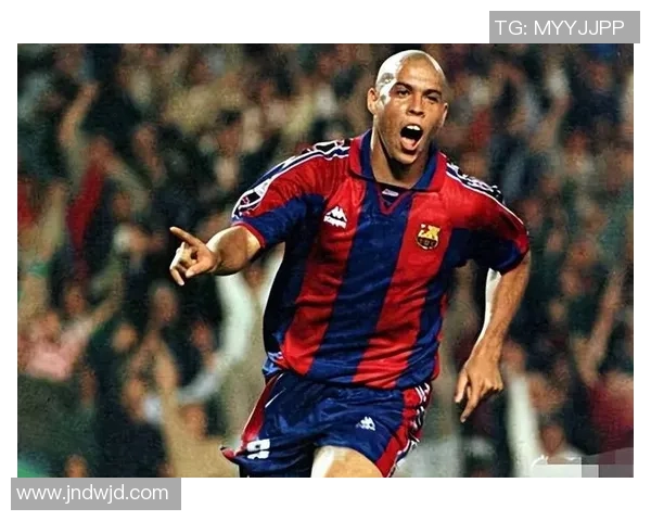 世界上最瘦的足球球星是谁他的身材和比赛风格有何独特之处