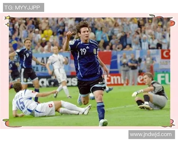 阿根廷足球传奇球星的辉煌历程与成就回顾